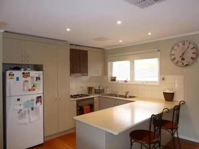 Cheap 8 Arunta Place, Springdale Heights, NSW 2641