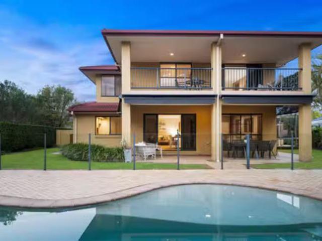 Unique 8 Fitzalan Circuit, Arundel, QLD 4214