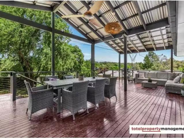 Nice 8 Herron Crescent, Latham House for rent Listed by Loren.