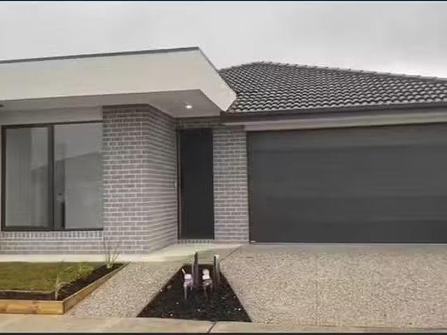 For Rent! 8 Portswood Drive, Donnybrook, VIC 3064