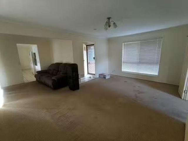 For Rent! 8 Tanglewood Street, Runcorn, QLD 4113