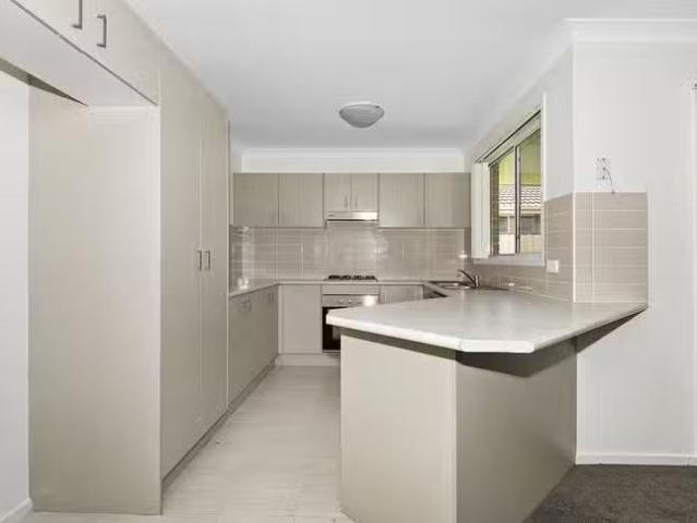 Unique 8 Tempranillo Crescent, Cessnock, NSW 2325