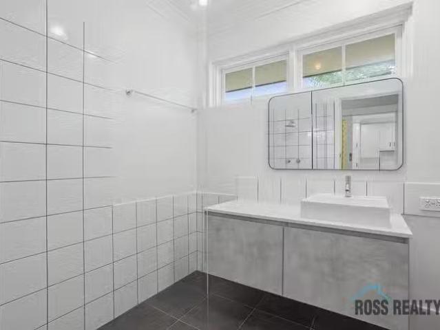 Cozy 93 Riverton Drive West, Rossmoyne, WA 6148