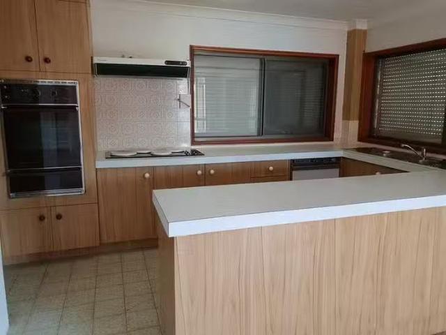 Cheap 9/252 Marine Parade, Labrador, QLD 4215