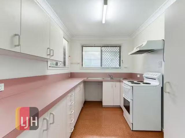 Unique 9/25 Felstead Street, Everton Park, QLD 4053
