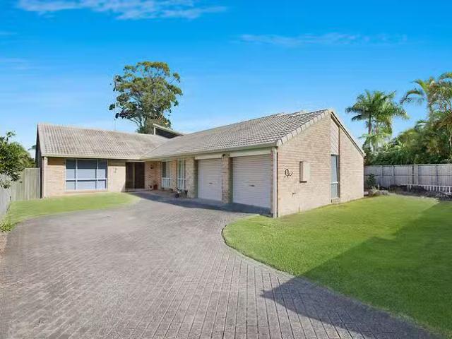 Charming 97 Karawatha Drive, Mountain Creek, QLD 4557