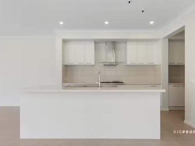 Just in! 94 Middleton Drive, Point Cook VIC 3030