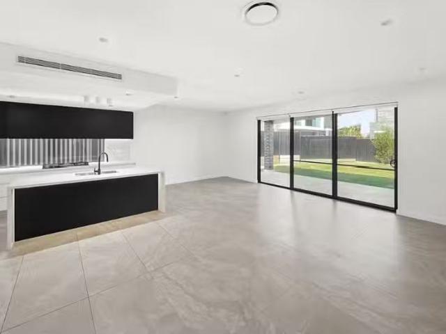 Just in! 98 Cragg Street, Condell Park Townhouse for rent Lis.