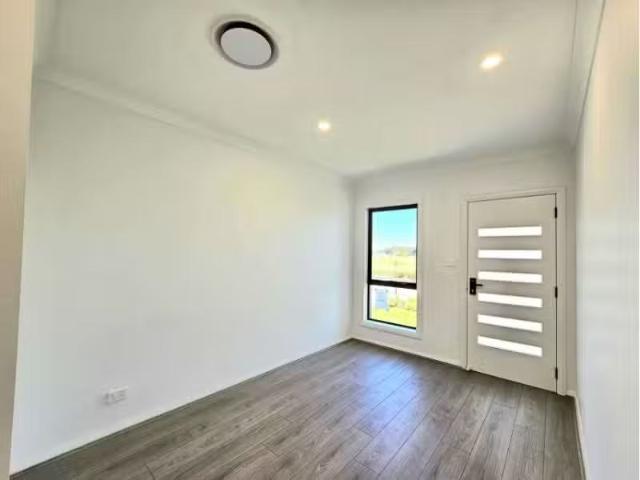 Rental! 99 Terrain Street, Box Hill House for rent Listed by.