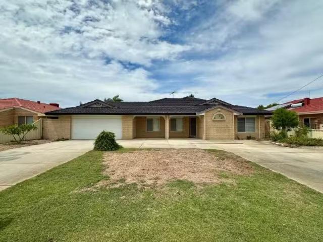 Cozy 9 Mclean Street, Rockingham House for rent Listed by She.