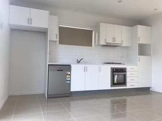 Rental! 9 Birchmore Road, Wollert, VIC 3750