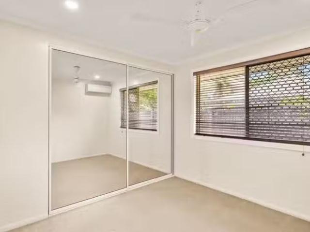 Cheap 9 Brandon Street, South Mackay, QLD 4740