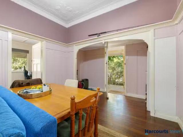 Cheap 9 Curtis Street, NORMAN PARK, QLD 4170 House for Rent