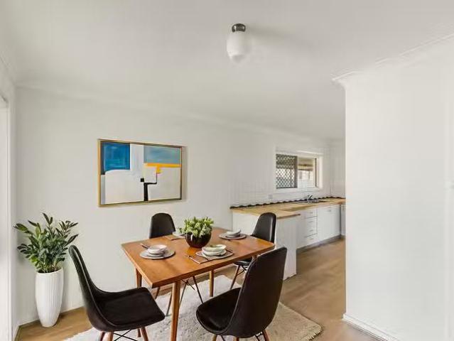 Nice 9 Farmer Way, Parmelia, WA 6167