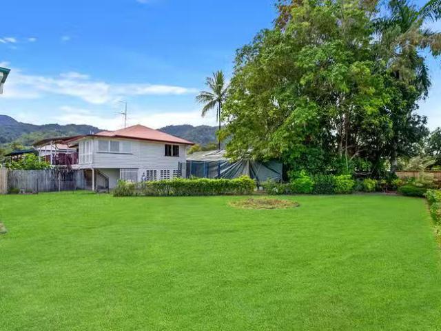 Cheap 9 Gordon Street, Earlville, QLD 4870
