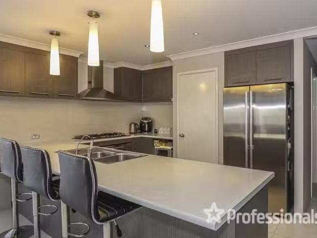 Cheap 9 Kooya Way, Wattle Grove, WA 6107
