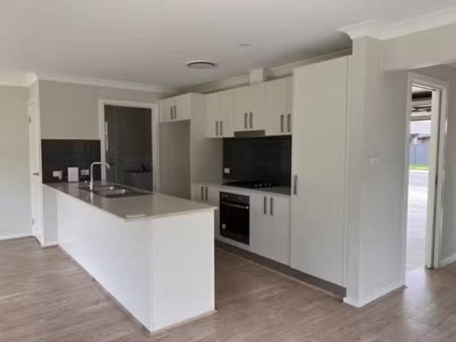 Just in! 9 Pickard Street, THIRLMERE House for rent Listed by.