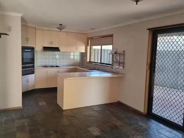 Deal! 9 Settlers Drive, Mildura, VIC 3500