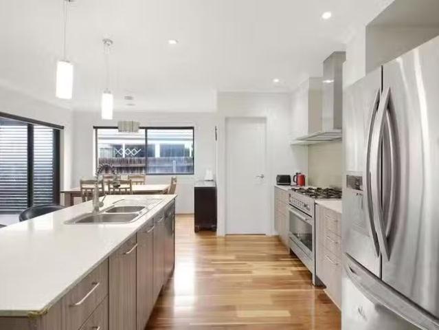 New 9 Skein Street, Point Cook, VIC 3030