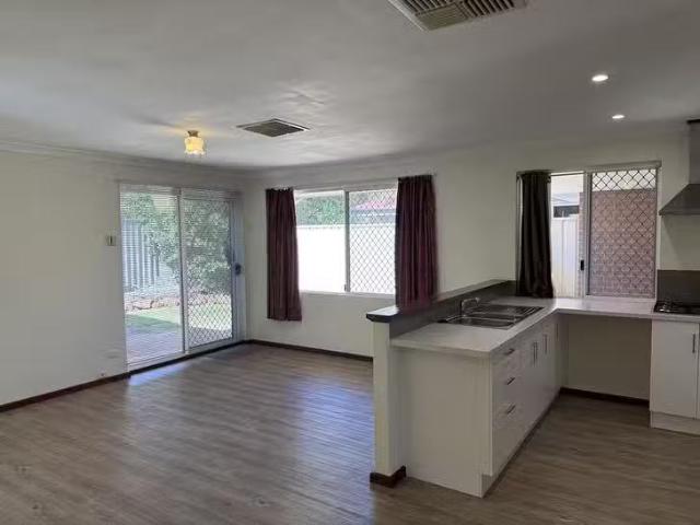Just in! 9A Merton Street, Victoria Park, WA 6100