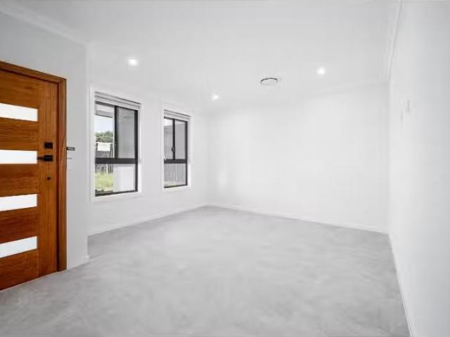 Just in! 9A Remembrance Driveway, Tahmoor House for rent List.