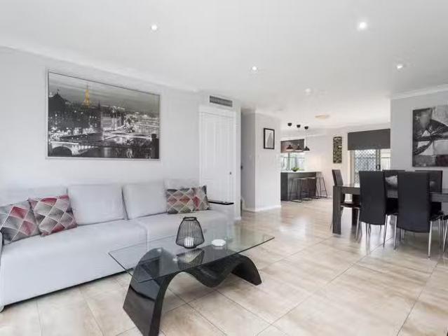 Charming 08/24 Tallis Street, Wakerley, QLD 4154