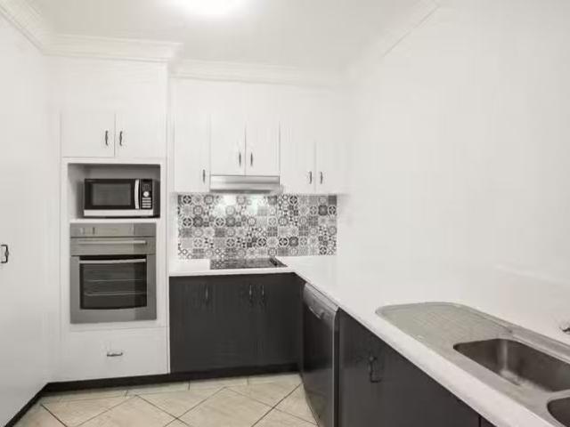 Nice 1/3 7 The Strand, Townsville City, QLD 4810