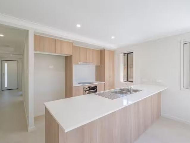 Rental! 1/3 Bunya Pine Court, GYMPIE, QLD 4570 Duplex for Rent