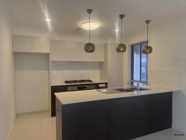 Nice 13 Donovan Circuit, ROPES CROSSING House for rent Listed.