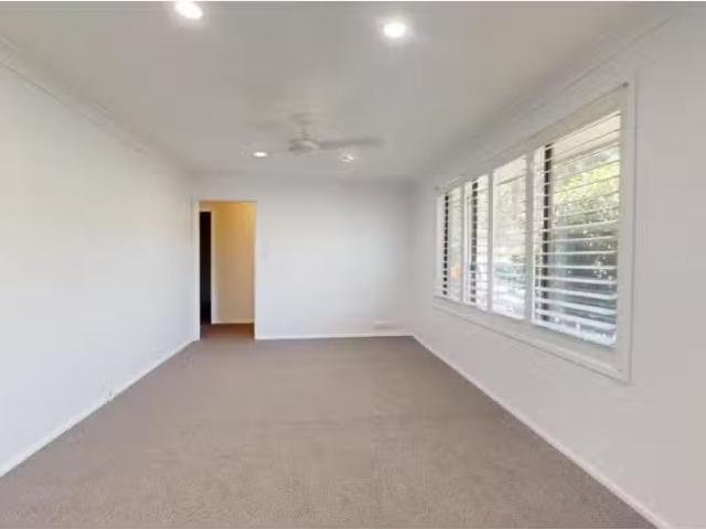 For Rent! 13 Haddington Drive, Cardiff South House for rent L.