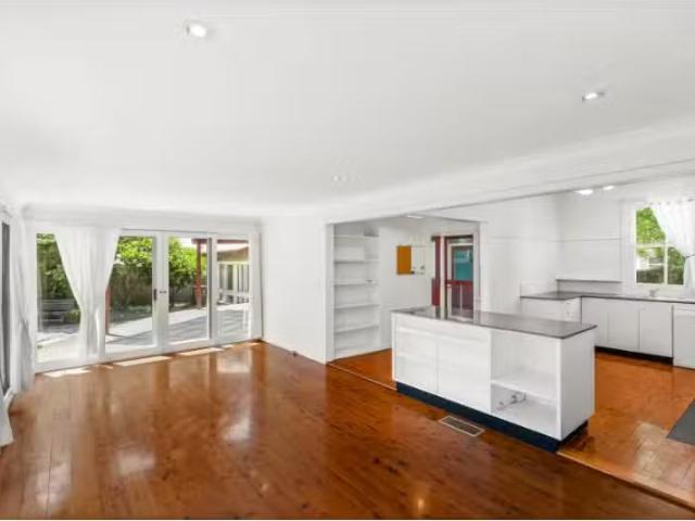 Deal! 13 Kensington Road, Bolwarra House for rent Listed by K.
