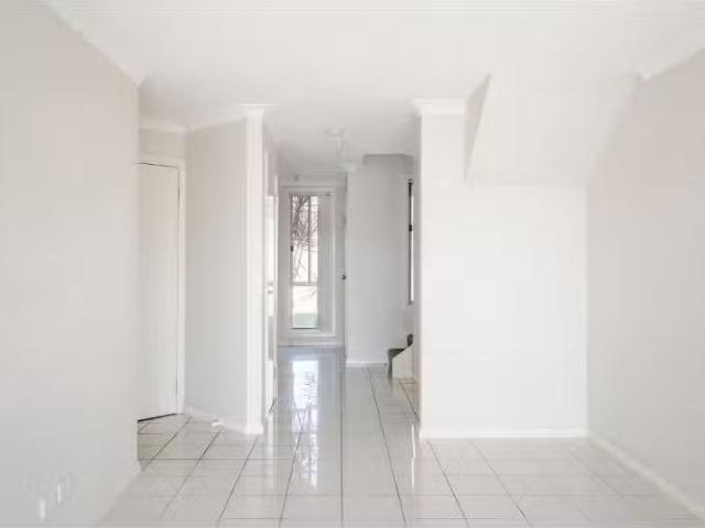 For Rent! 13 LISTER PLACE, ROOTY HILL Townhouse for rent List.