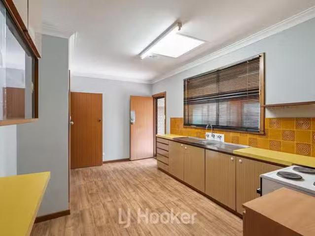 Unique 13 Maxted Street, West Busselton, WA 6280