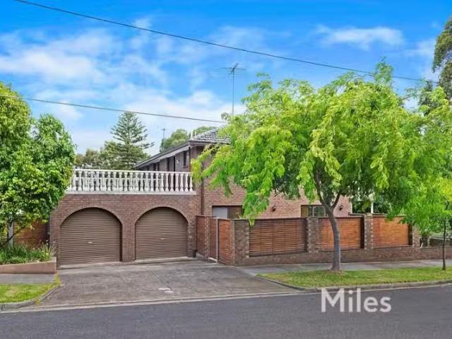 For Rent! 13 Menzie Grove, Eaglemont VIC 3084