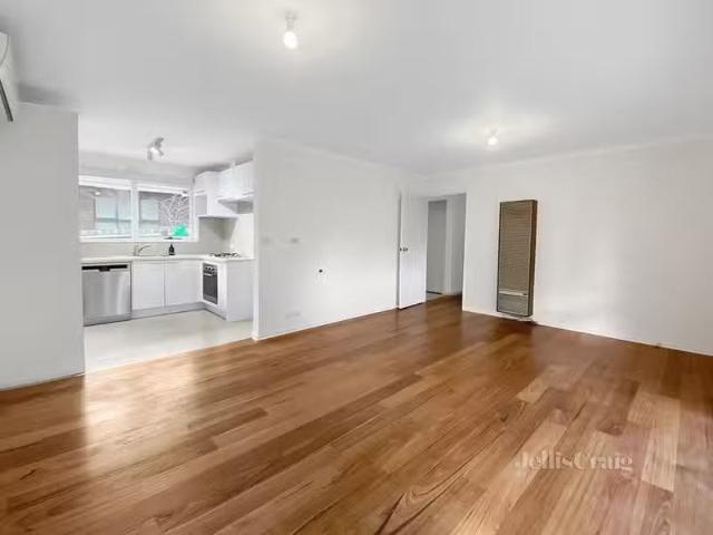 Charming 1/3 Sherbourne Road, Briar Hill VIC 3088