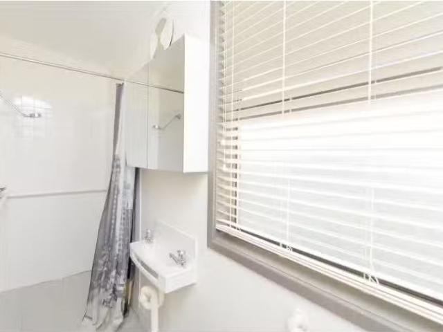 For Rent! 13 Sixth Street, BOOLAROO House for rent Listed by.