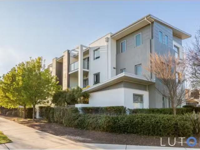 Deal! 10/15 Bill Ferguson Circuit, Bonner Apartment for rent.