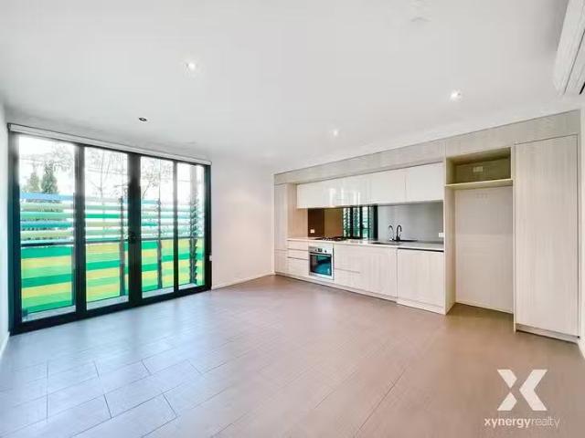 Deal! 10/17 Ellesmere Road, Windsor, VIC 3181