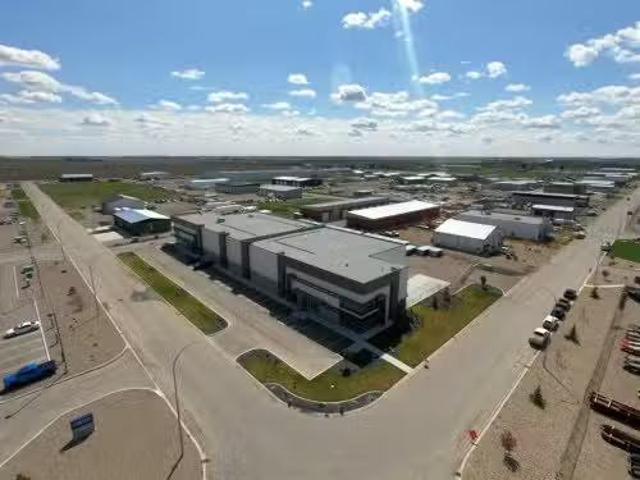 Charming 1027 11 Avenue, Coaldale, AB, T1M 0G3 commercial fo.