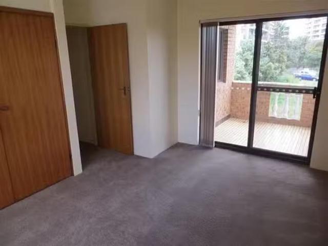 Cheap 10/23 25 Church Street, Wollongong, NSW 2500