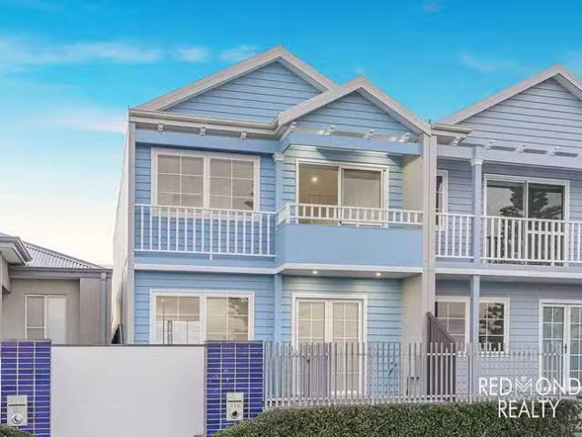 Nice 102 110 Reflection Boulevard, Jindalee, WA 6036