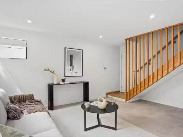 Cozy 10/33 Rawlinson Avenue, WOLLONGONG Townhouse for rent Li.