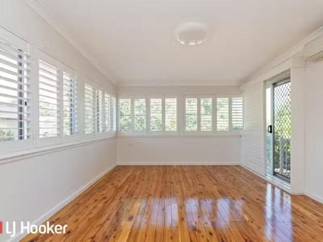 Deal! 103 Crown Street, WEST TAMWORTH House for rent Listed b.