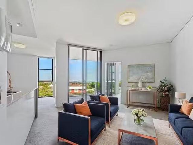 Cheap 106/1 5 Pine Avenue, Little Bay, NSW 2036