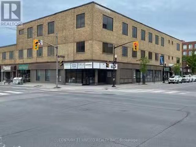 New 107 159 King Street, Peterborough Town Ward 3, ON, K9J.