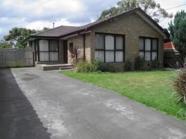 Nice 10 Trafalgar Street, Albanvale VIC 3021