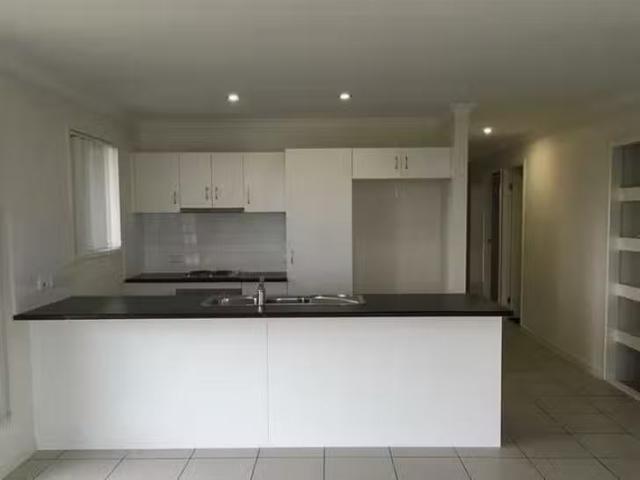 Rental! 10 Angela Court, Gracemere, QLD 4702
