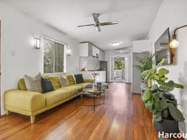 Cheap 10 Asquith Street, MORNINGSIDE, QLD 4170 House for Rent