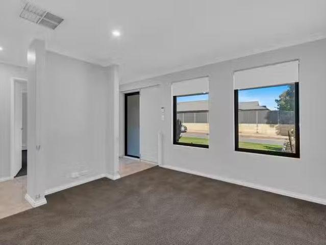 Cozy 10 Arthurian Way, Baldivis, WA 6171