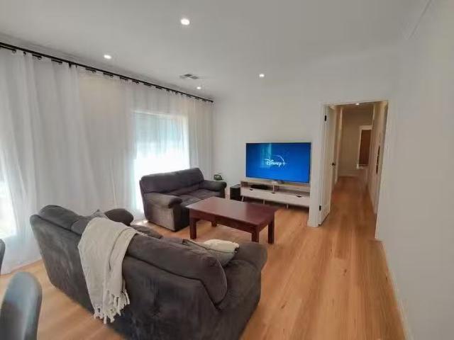 Cozy 10 Blue Gum Street, Mount Barker, SA 5251